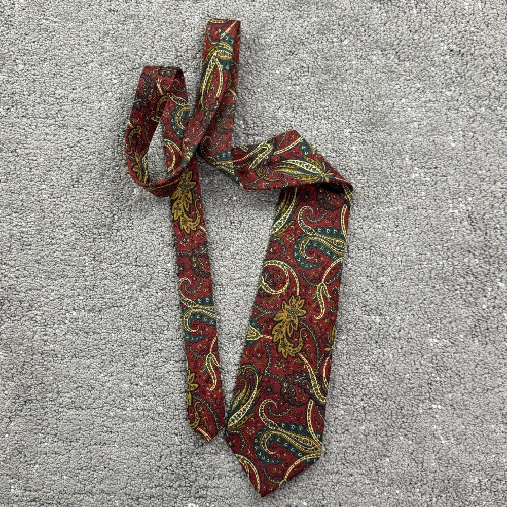 Coach Tie Mens OS Red Paisley Italian Silk Classic Professional